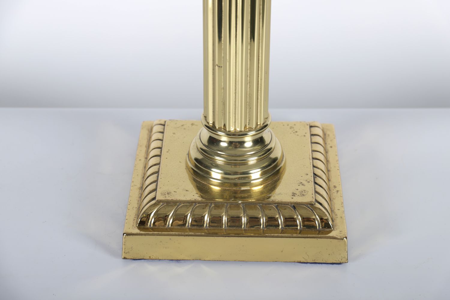 19TH-CENTURY BRASS TABLE LAMP - Image 2 of 3