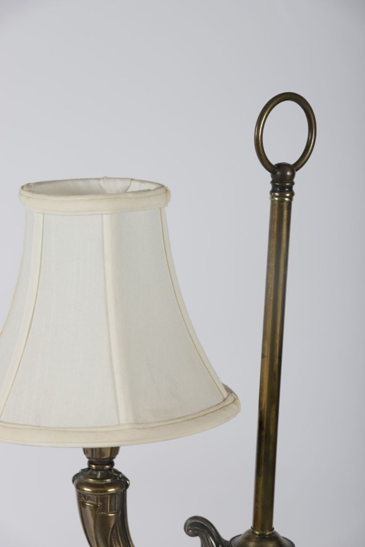 EDWARDIAN BRASS TABLE LAMP - Image 3 of 3