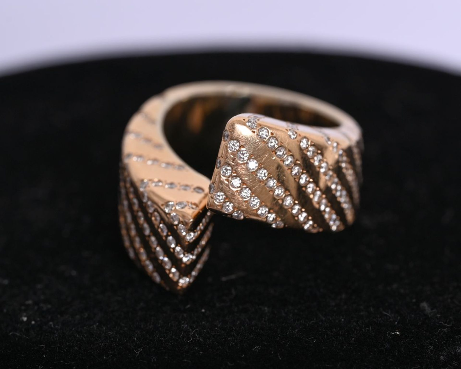 18TH-CENTURY GOLD & DIAMOND DESIGNER RING
