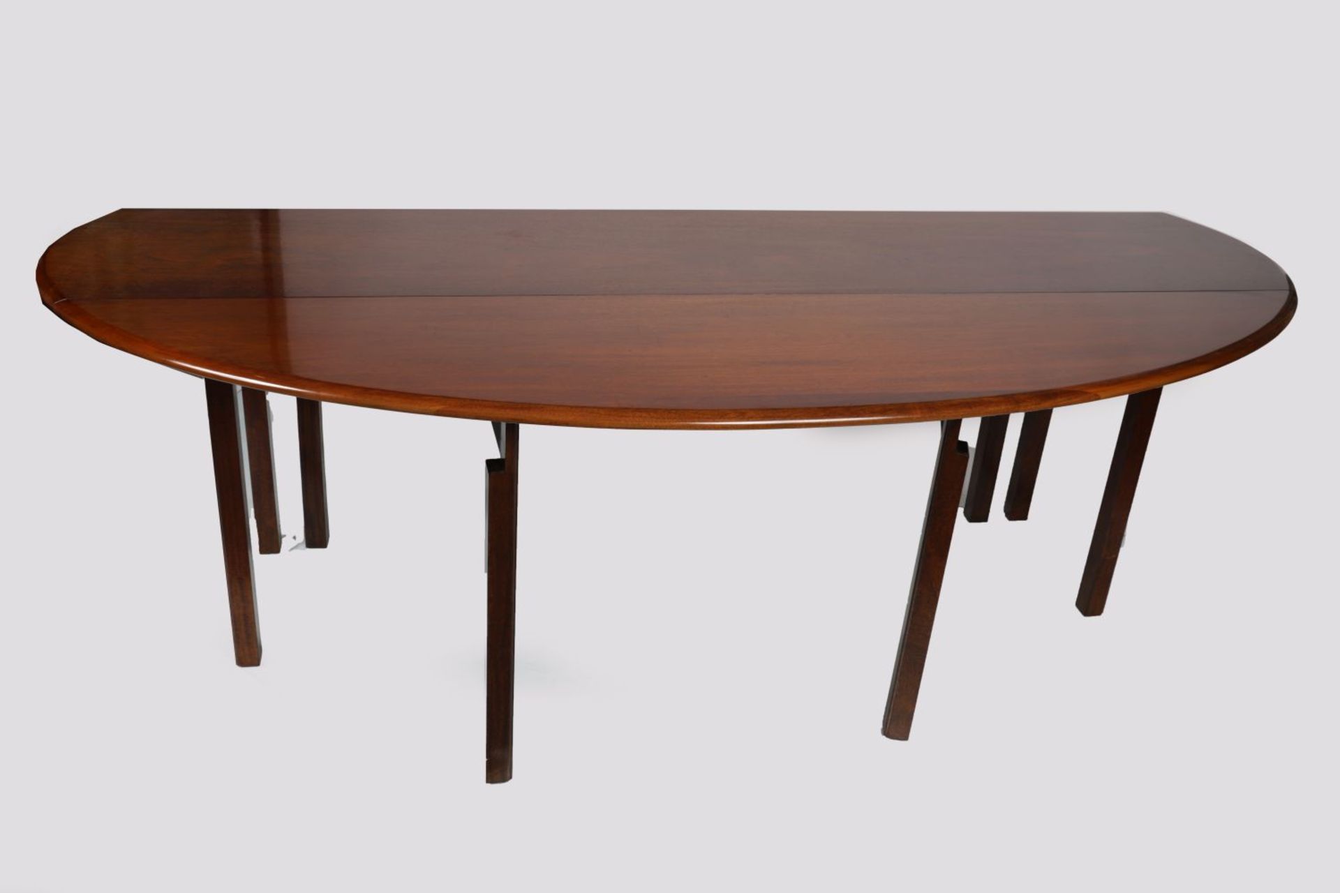 GEORGE III STYLE MAHOGANY HUNT TABLE - Image 2 of 2