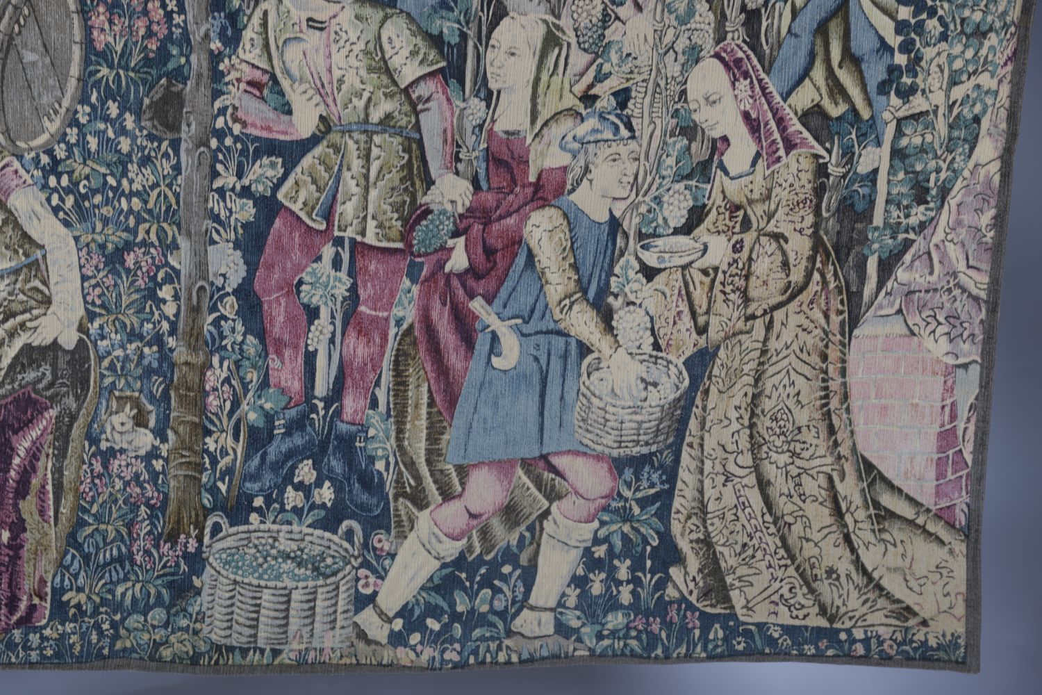 LARGE FRENCH TAPESTRY - Image 4 of 4