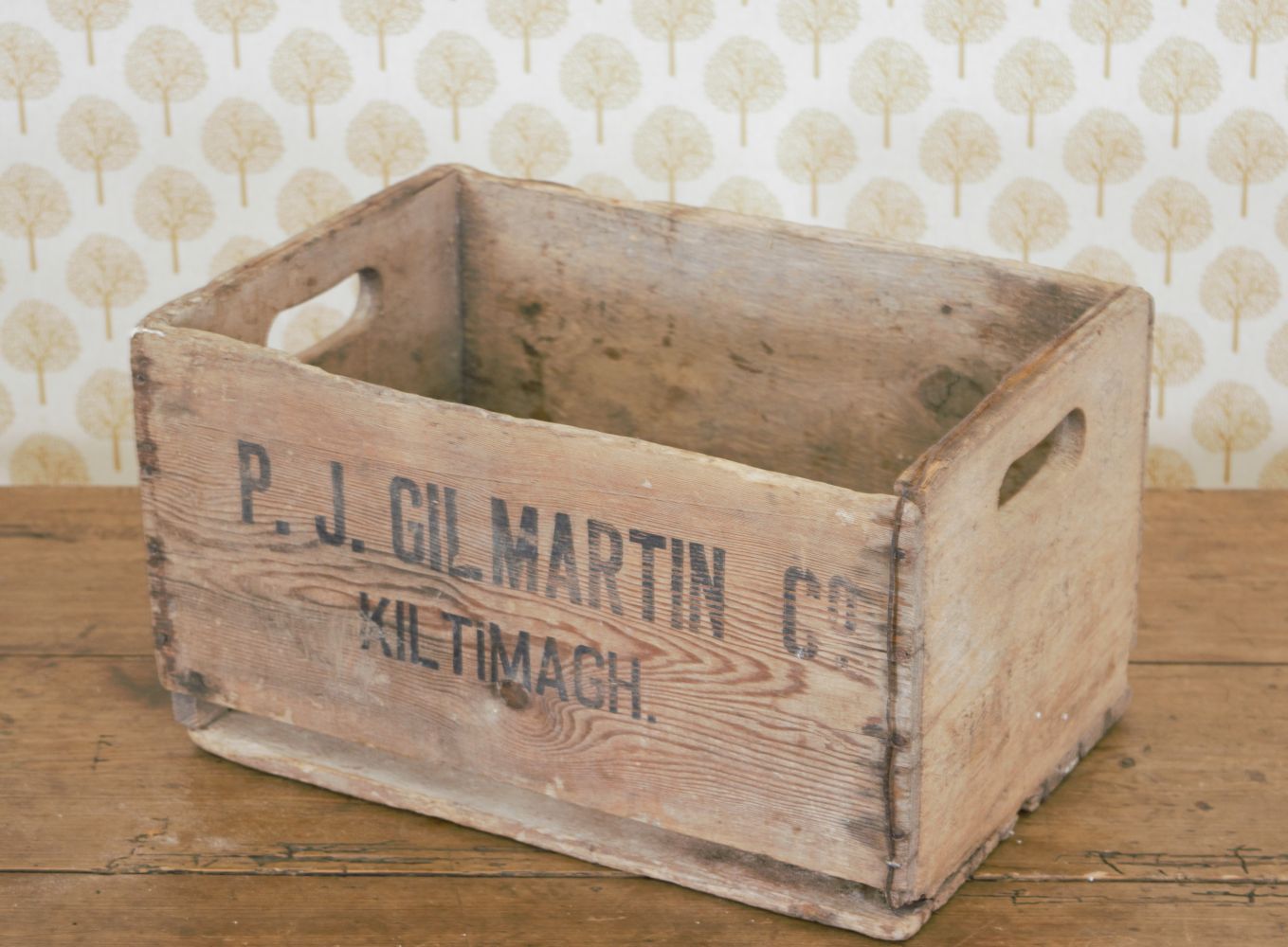 PINE WHISKEY CRATE - Image 2 of 2
