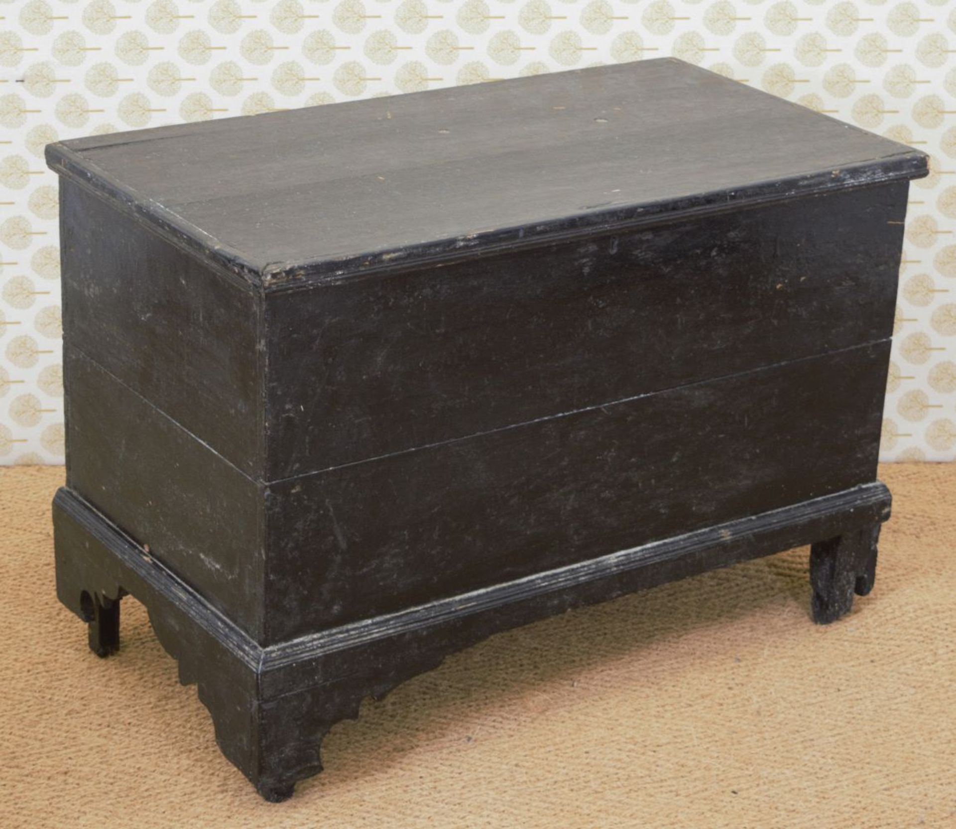 19TH-CENTURY PAINTED PINE TRUNK