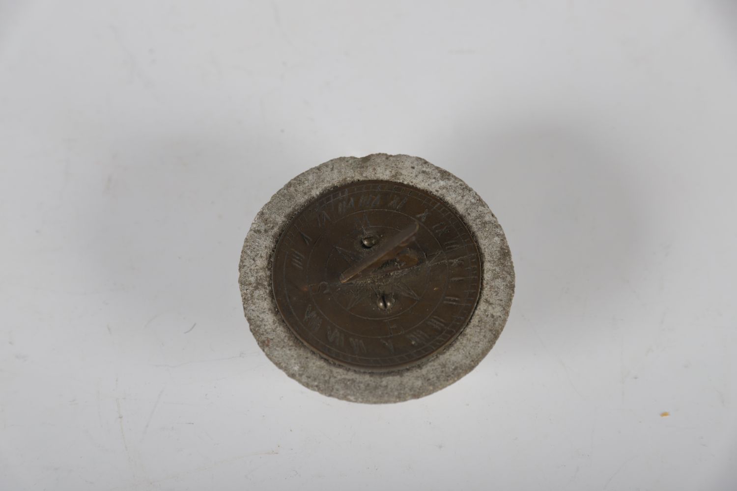 19TH-CENTURY PORTABLE BRONZE SUNDIAL - Image 2 of 2