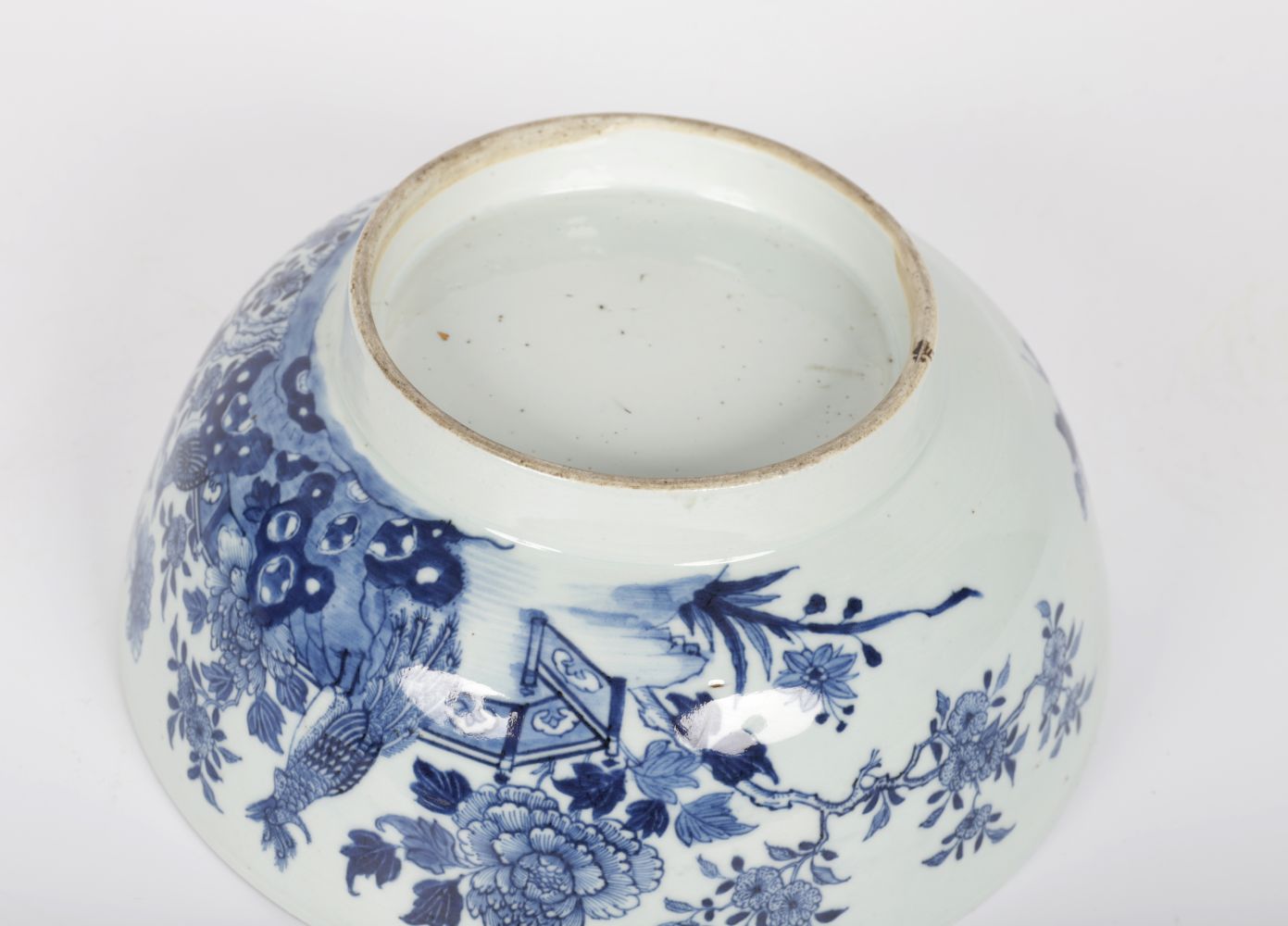 LARGE 18TH-CENTURY CHINESE BLUE & WHITE BOWL - Image 4 of 4