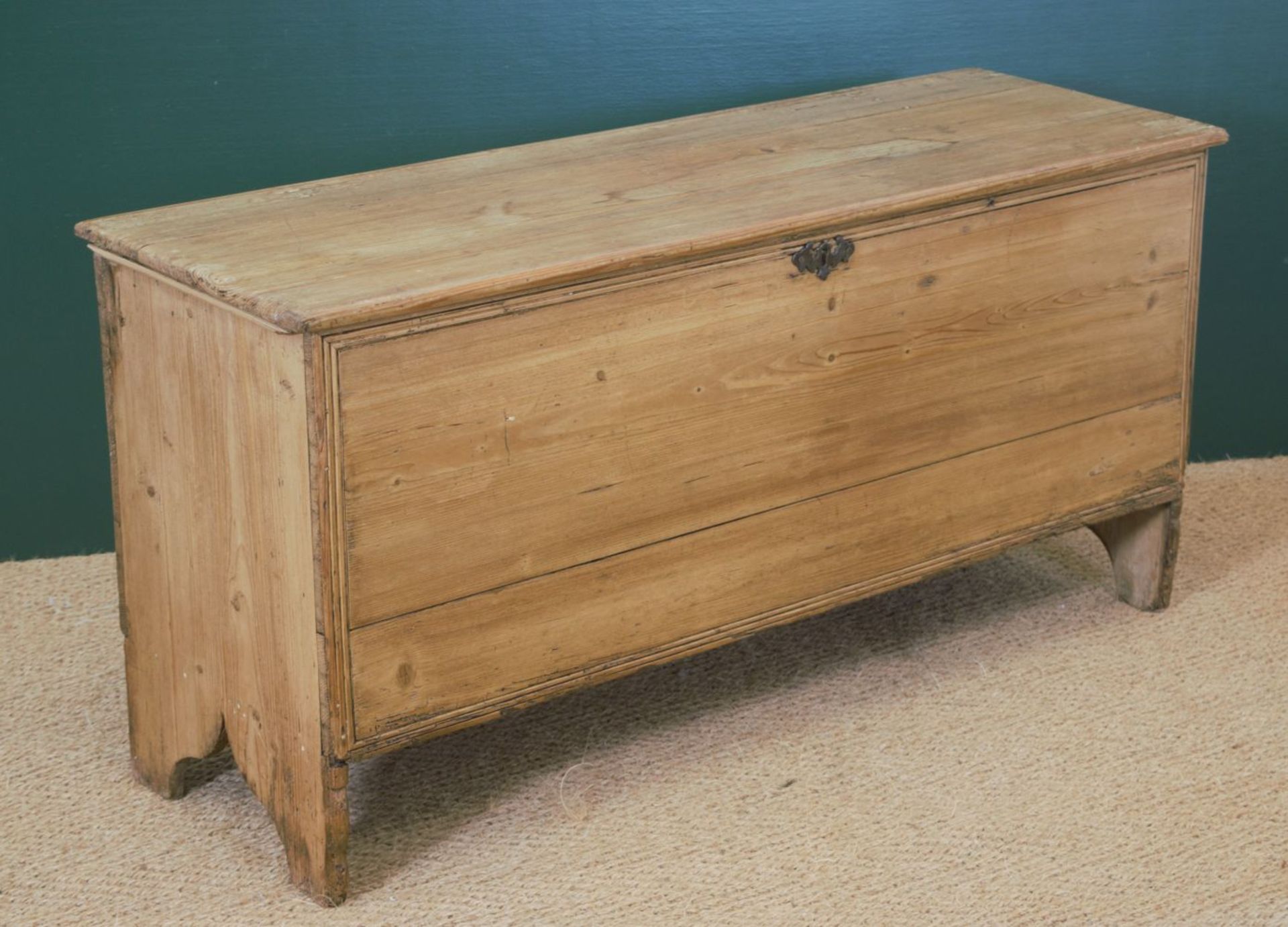 19TH-CENTURY PINE HALL COFFER - Image 2 of 2