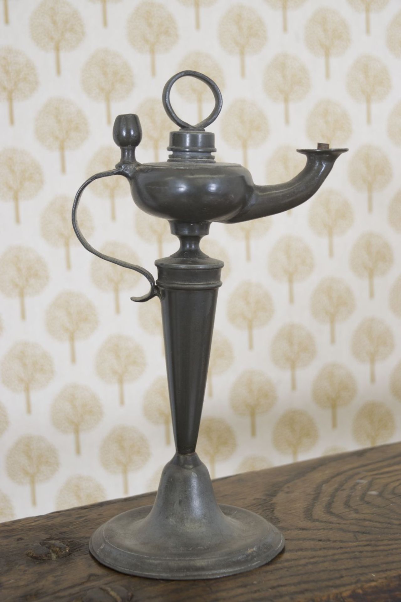 19TH-CENTURY PEWTER ONE-HOUR TABLE LAMP