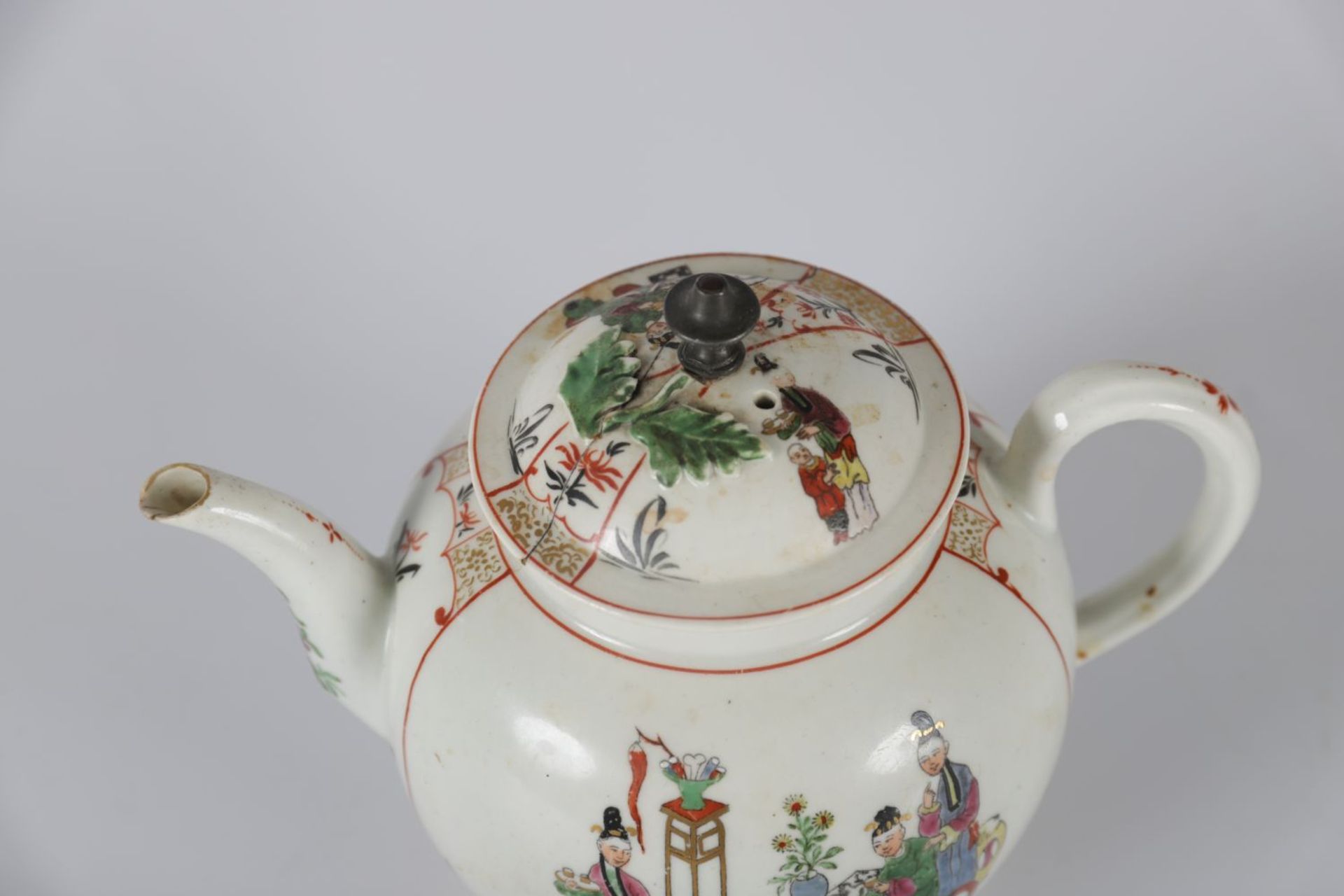 EARLY WORCESTER POLYCHROME TEAPOT - Image 2 of 3