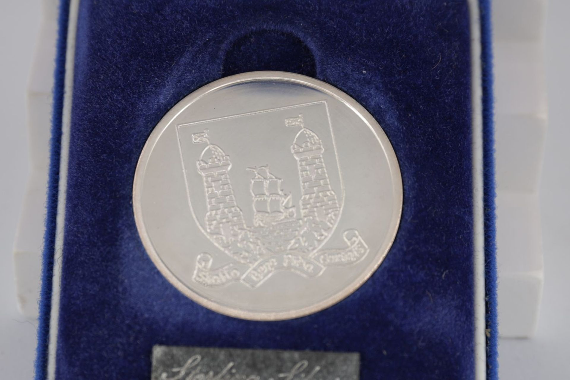 CORK COMMEMORATIVE STERLING SILVER COIN - Image 3 of 4