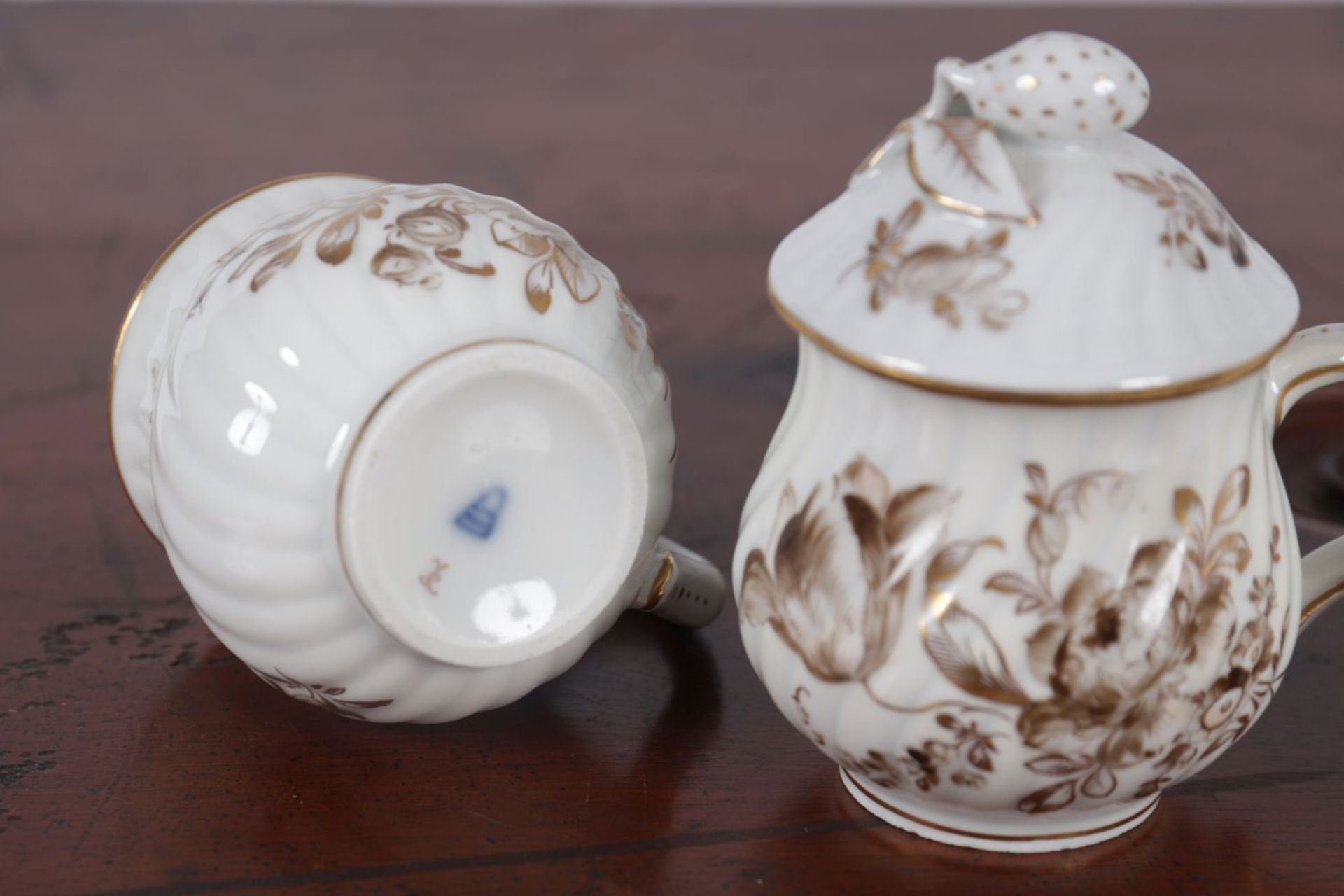 SET OF 4 VIENNA PORCELAIN CHOCOLATE CUPS - Image 3 of 3