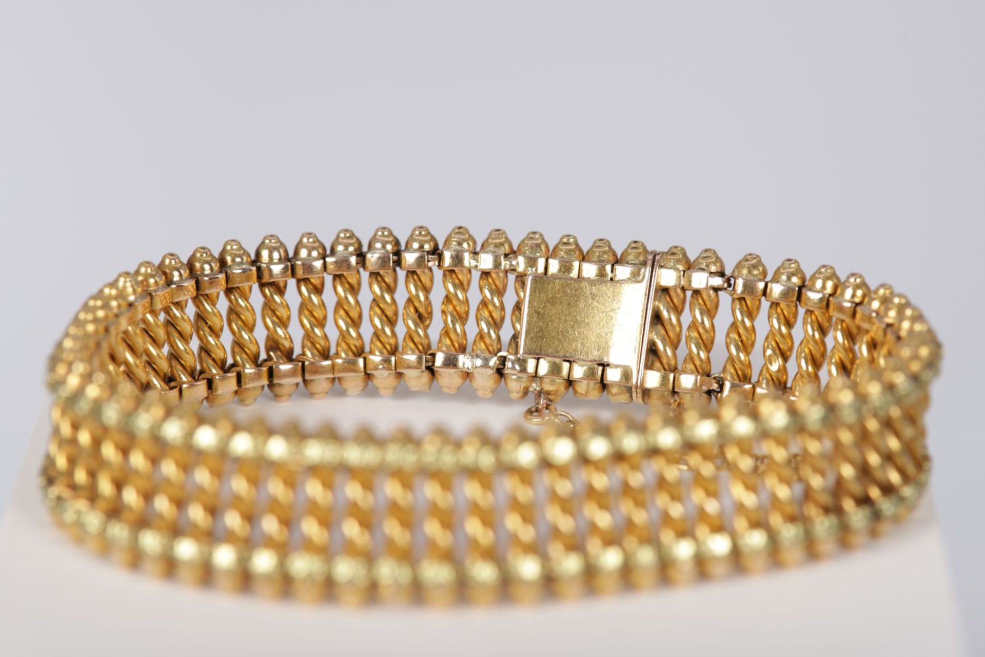 ANTIQUE 18K GOLD BRACELET - Image 2 of 4