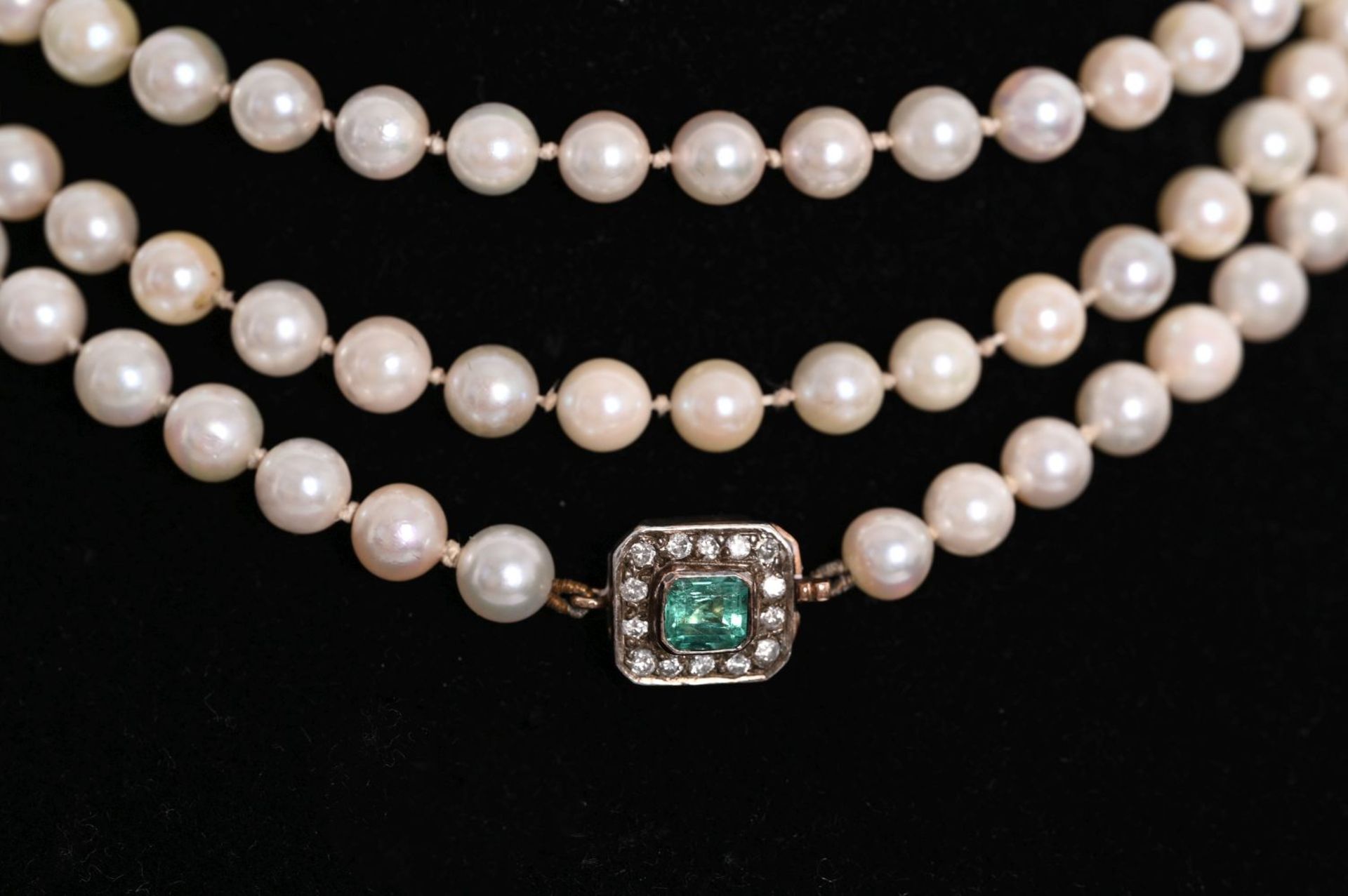 NATURAL PEARL 40 INCH NECK PIECE - Image 2 of 2