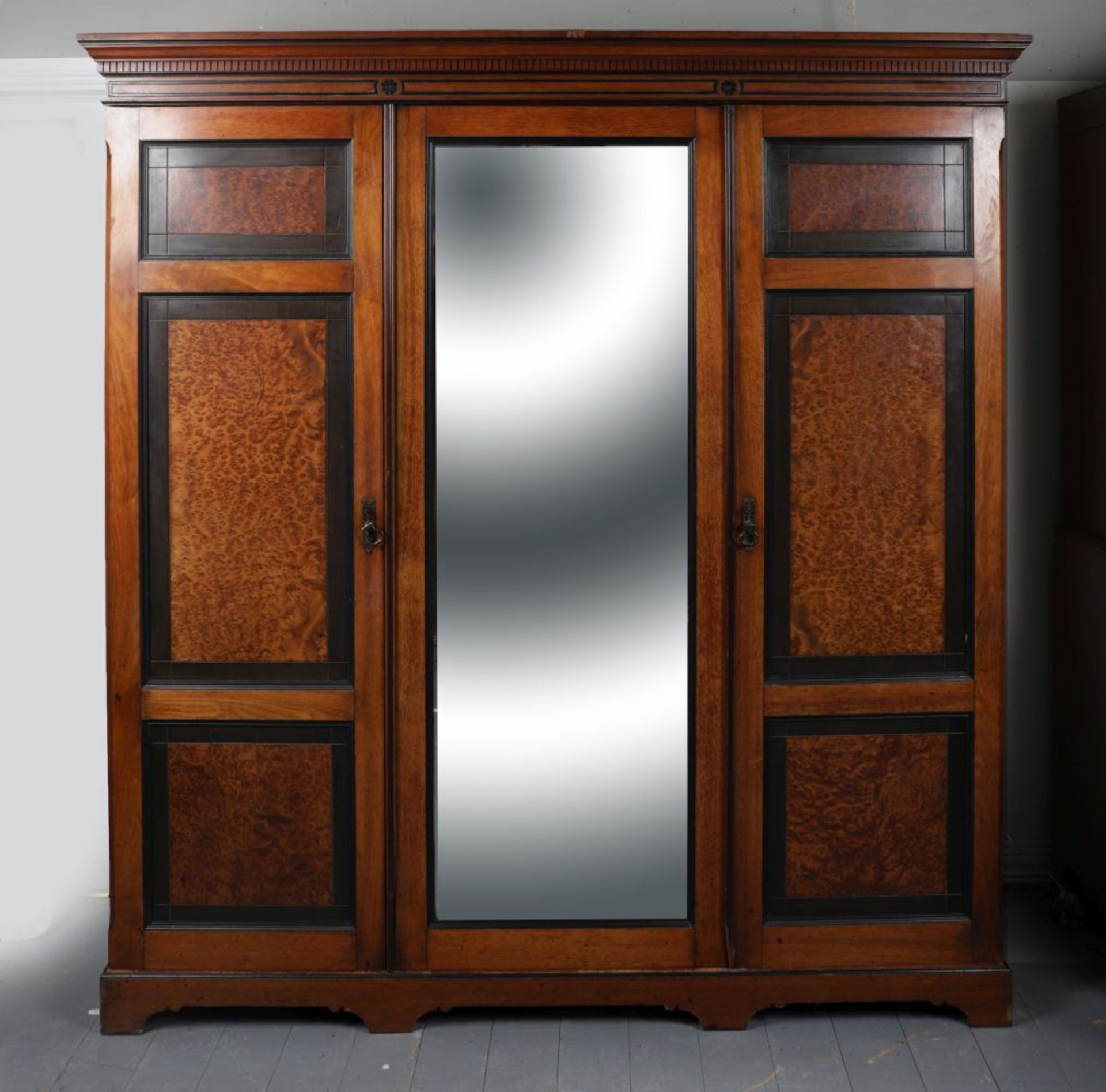 19TH-CENTURY WALNUT & AMBOYNA WARDROBE