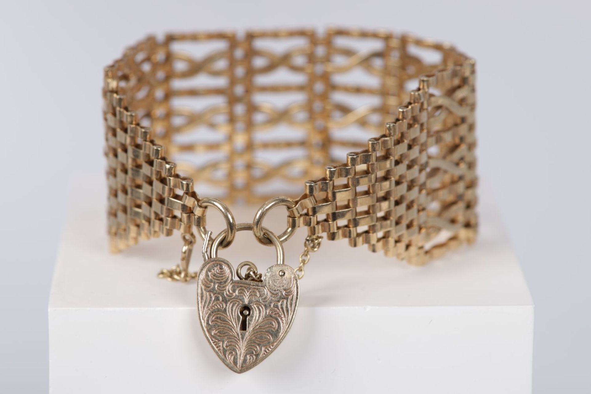 9K GOLD GATE BRACELET - Image 3 of 4