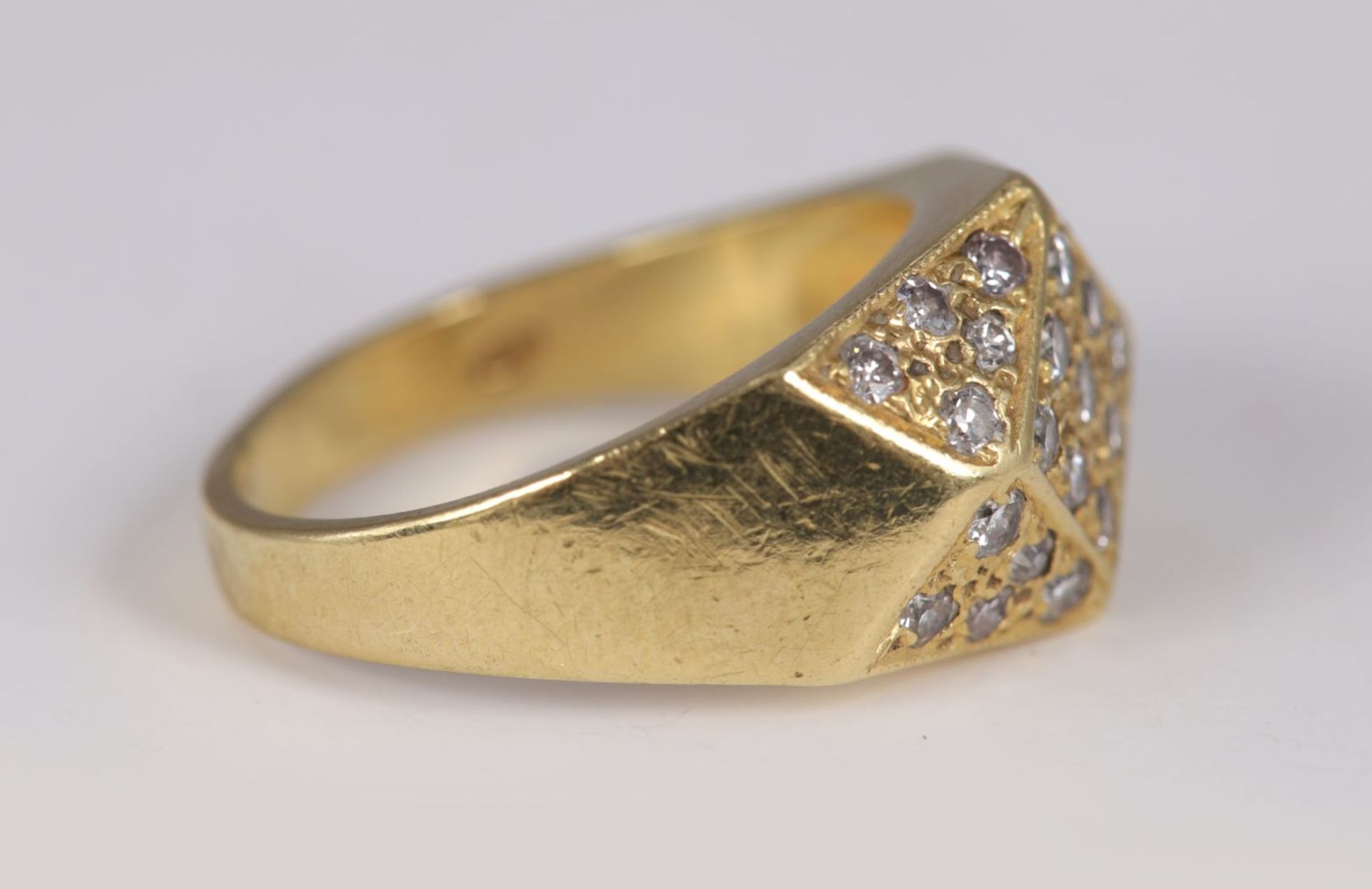 18K YELLOW GOLD & DIAMOND RING - Image 3 of 3