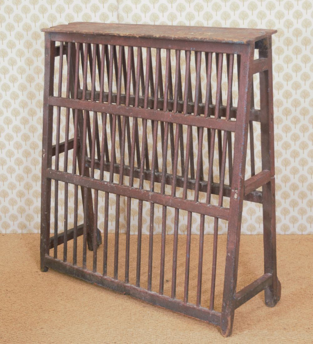 GEORGIAN PINE FLOOR STANDING PLATE RACK - Image 2 of 4