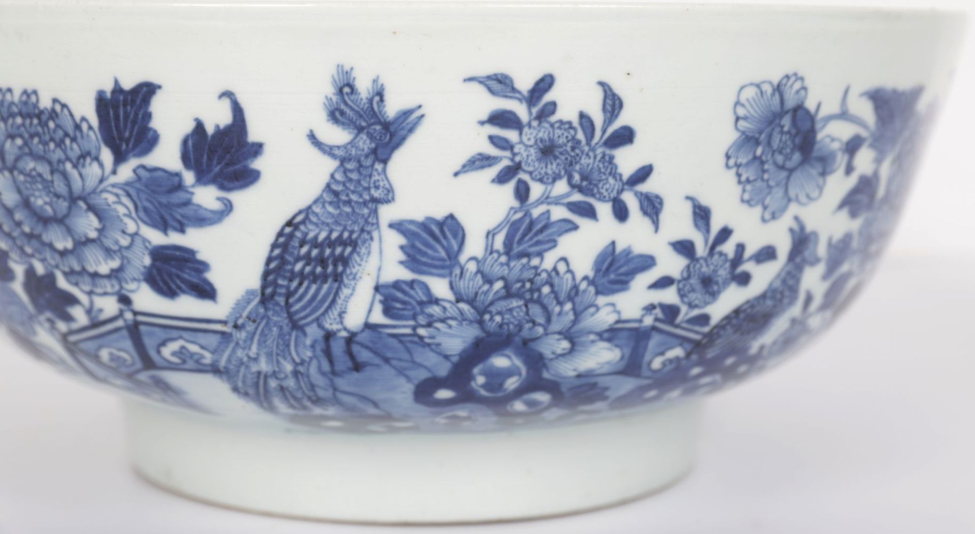 LARGE 18TH-CENTURY CHINESE BLUE & WHITE BOWL - Image 3 of 4