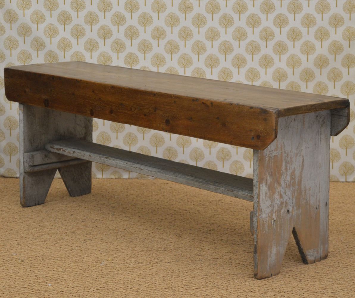 19TH-CENTUR IRISH KITCHEN BENCH/FURM