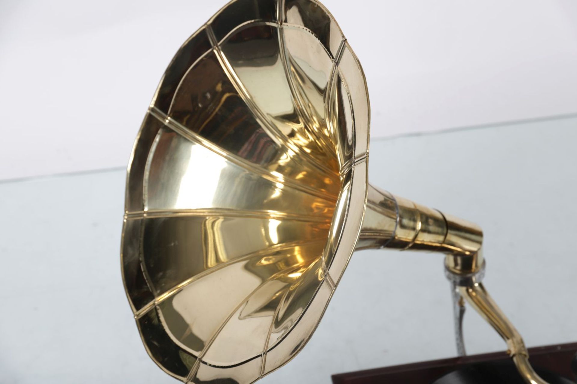 VINTAGE WOODEN-CASED GRAMOPHONE - Image 3 of 3