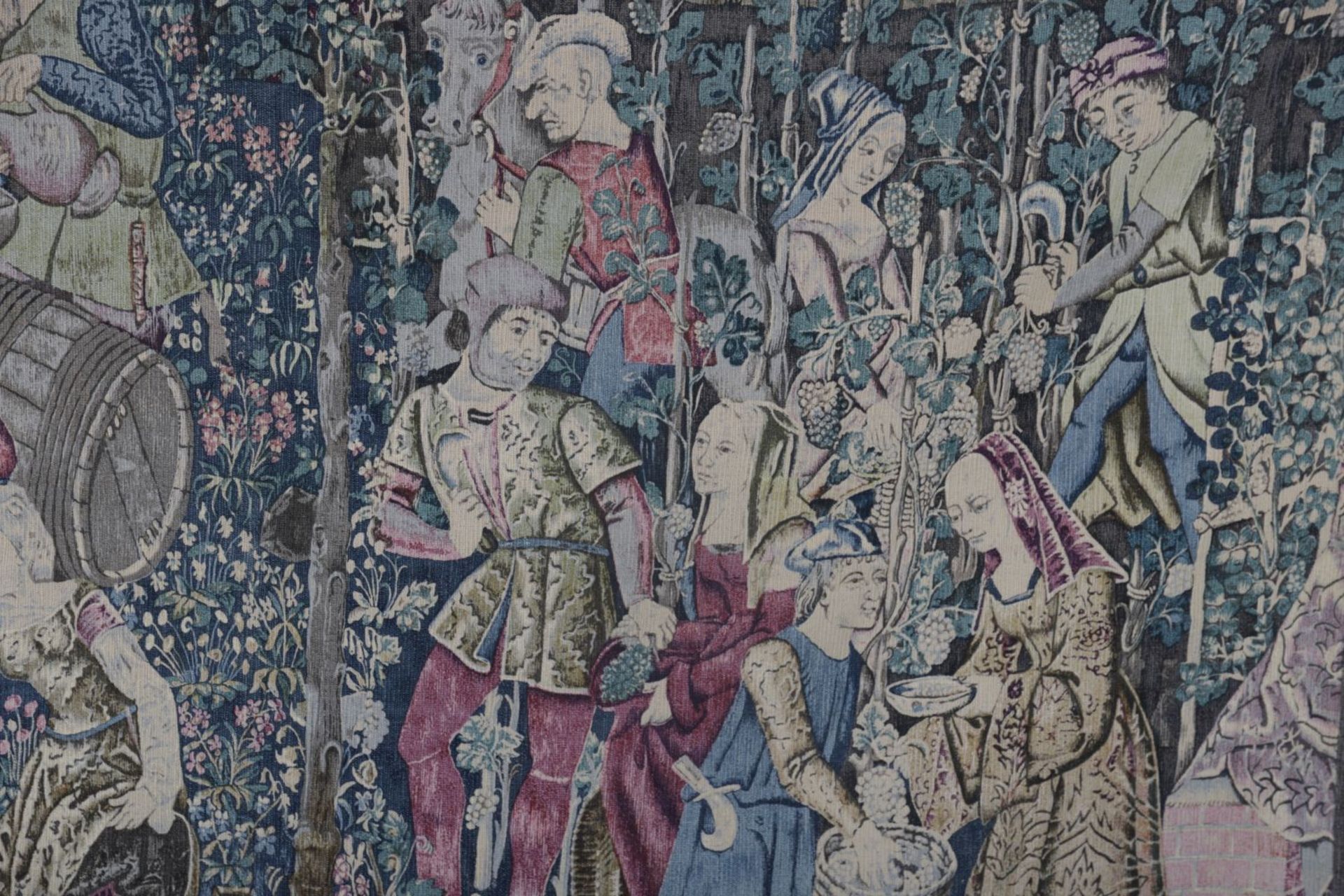 LARGE FRENCH TAPESTRY - Image 3 of 4