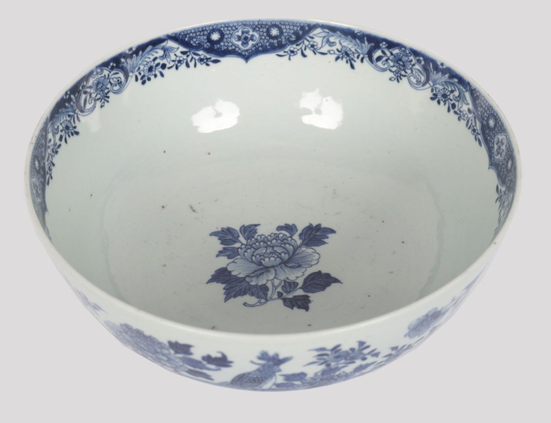 LARGE 18TH-CENTURY CHINESE BLUE & WHITE BOWL - Image 2 of 4