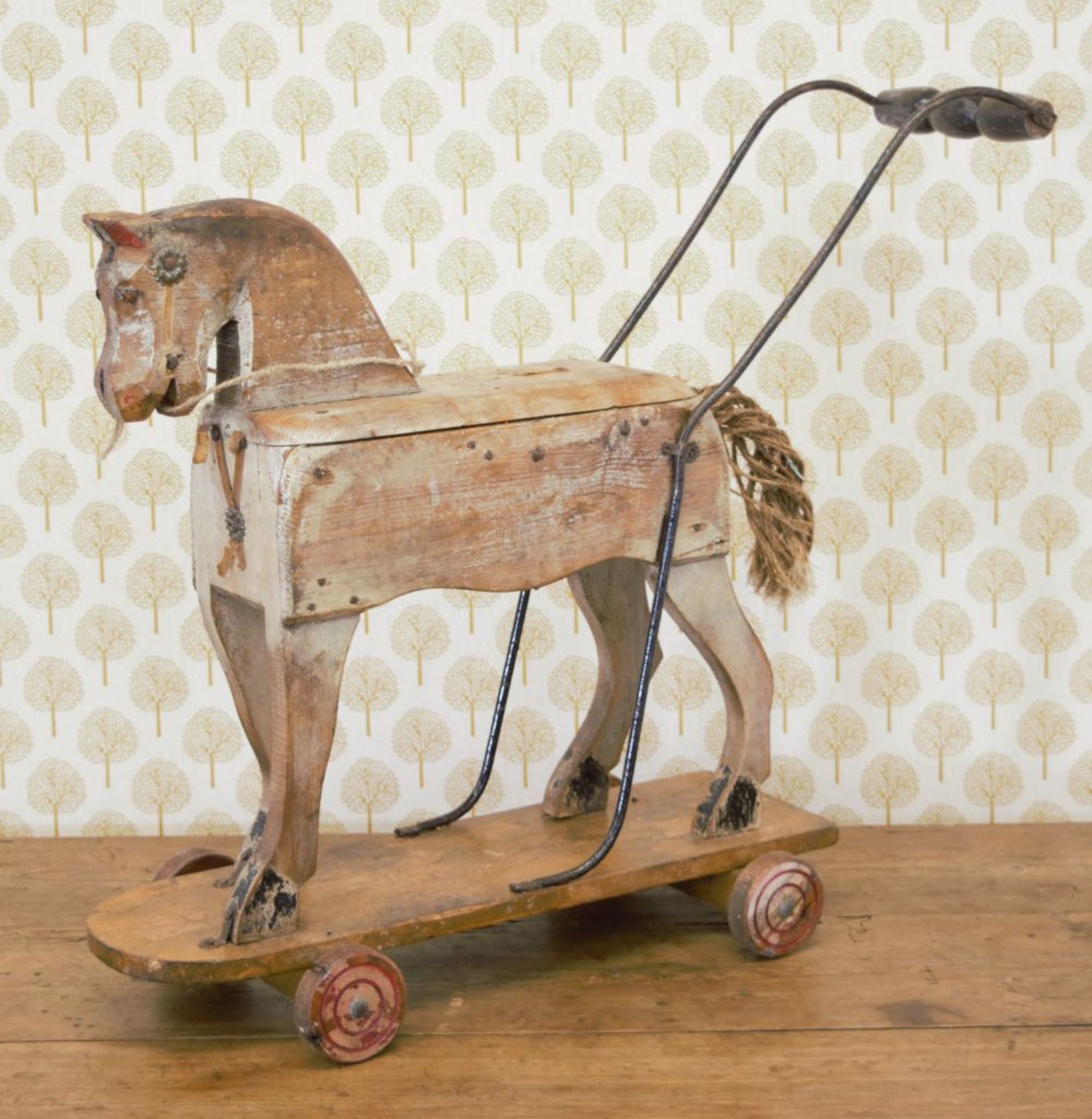 19TH-CENTURY CARVED WOOD CHILD'S PULL HORSE TOY - Bild 2 aus 2
