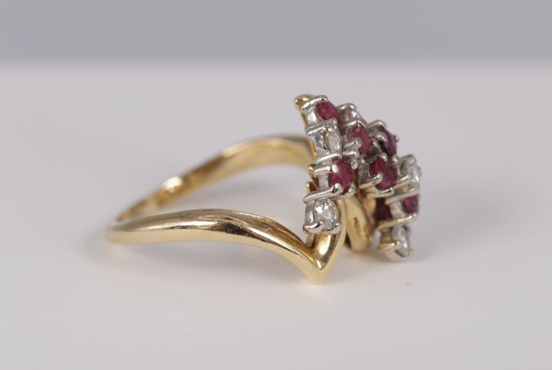 14K GOLD, DIAMOND AND RUBY RING - Image 3 of 4