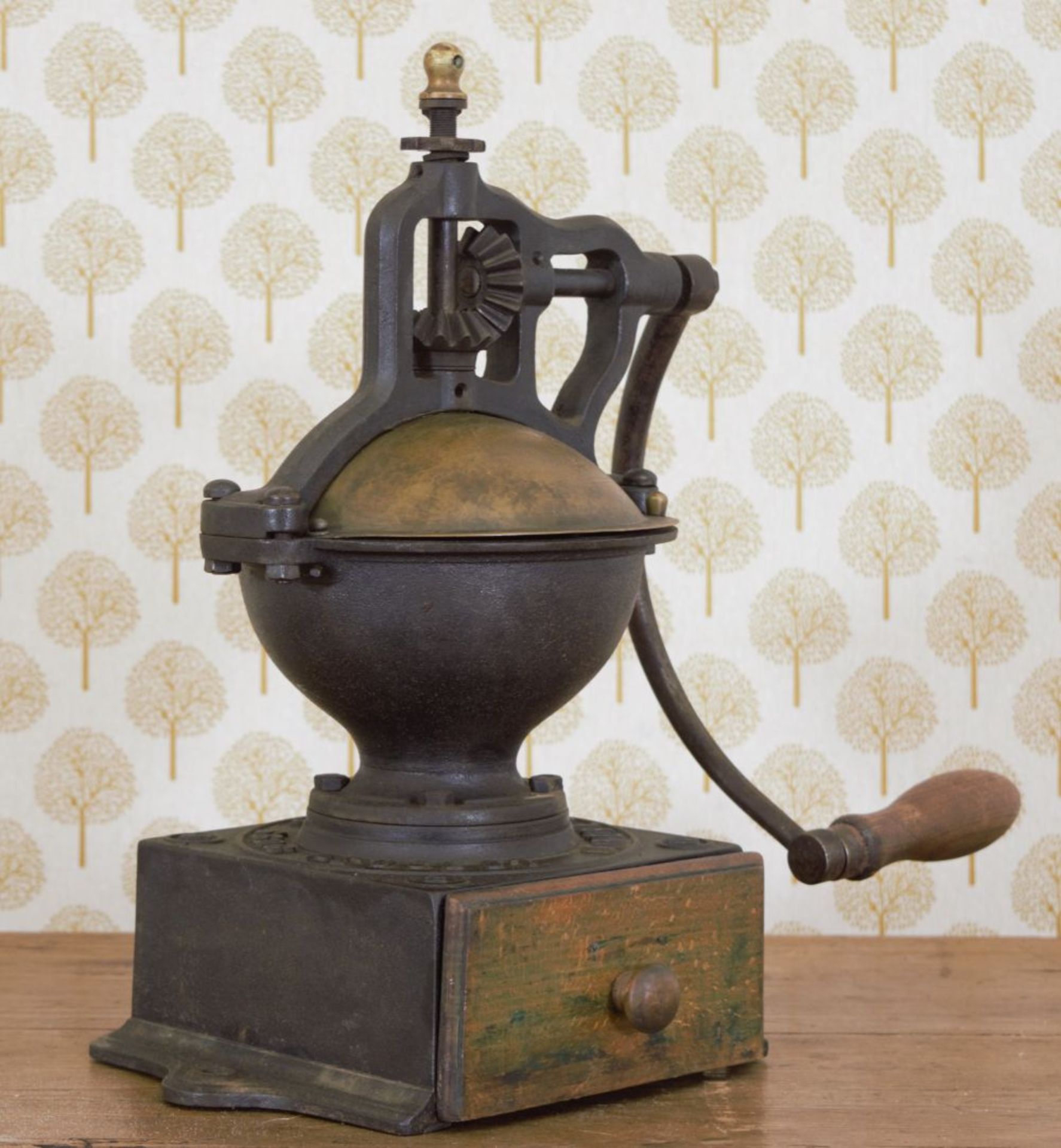 19TH-CENTURY BRASS & IRON TABLE TOP COFFEE GRINDER - Image 2 of 3