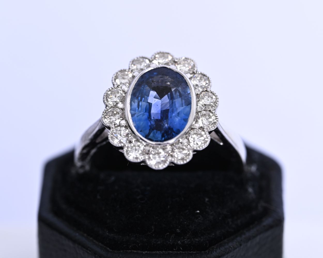 18K WHITE GOLD, SAPPHIRE & DIAMOND CLUSTER RING - Image 2 of 2