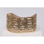 9K GOLD GATE BRACELET