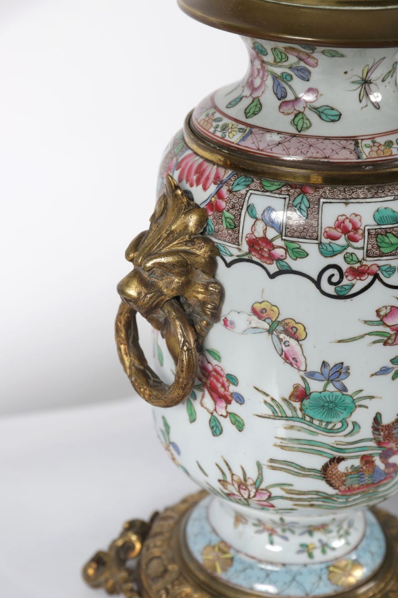 PAIR 19TH-CENTURY CHINESE POLYCHROME LAMPS - Image 3 of 4