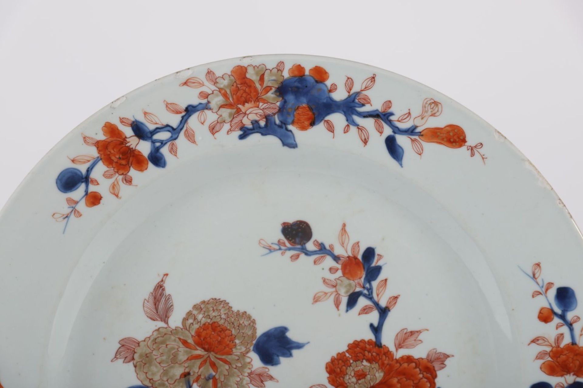 18TH-CENTURY CHINESE POLYCHROME CHARGER - Image 2 of 2