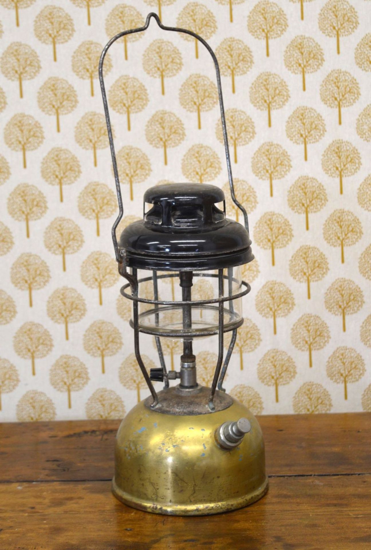 BRASS & ENAMELLED STORM TILLY LAMP