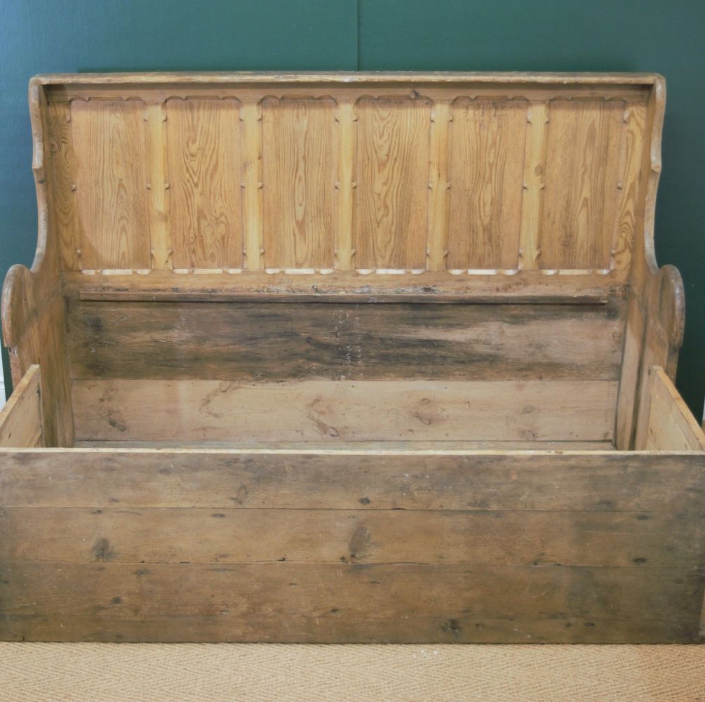 19TH-CENTURY PINE SETTLE BED - Image 3 of 3