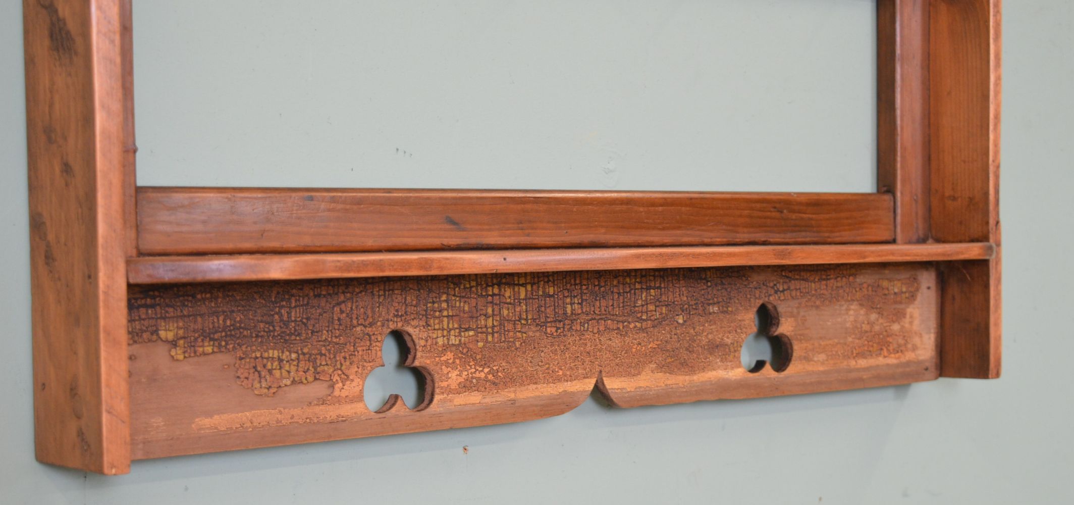 19TH-CENTURY IRISH VERNACULAR MUG RACK - Image 3 of 3