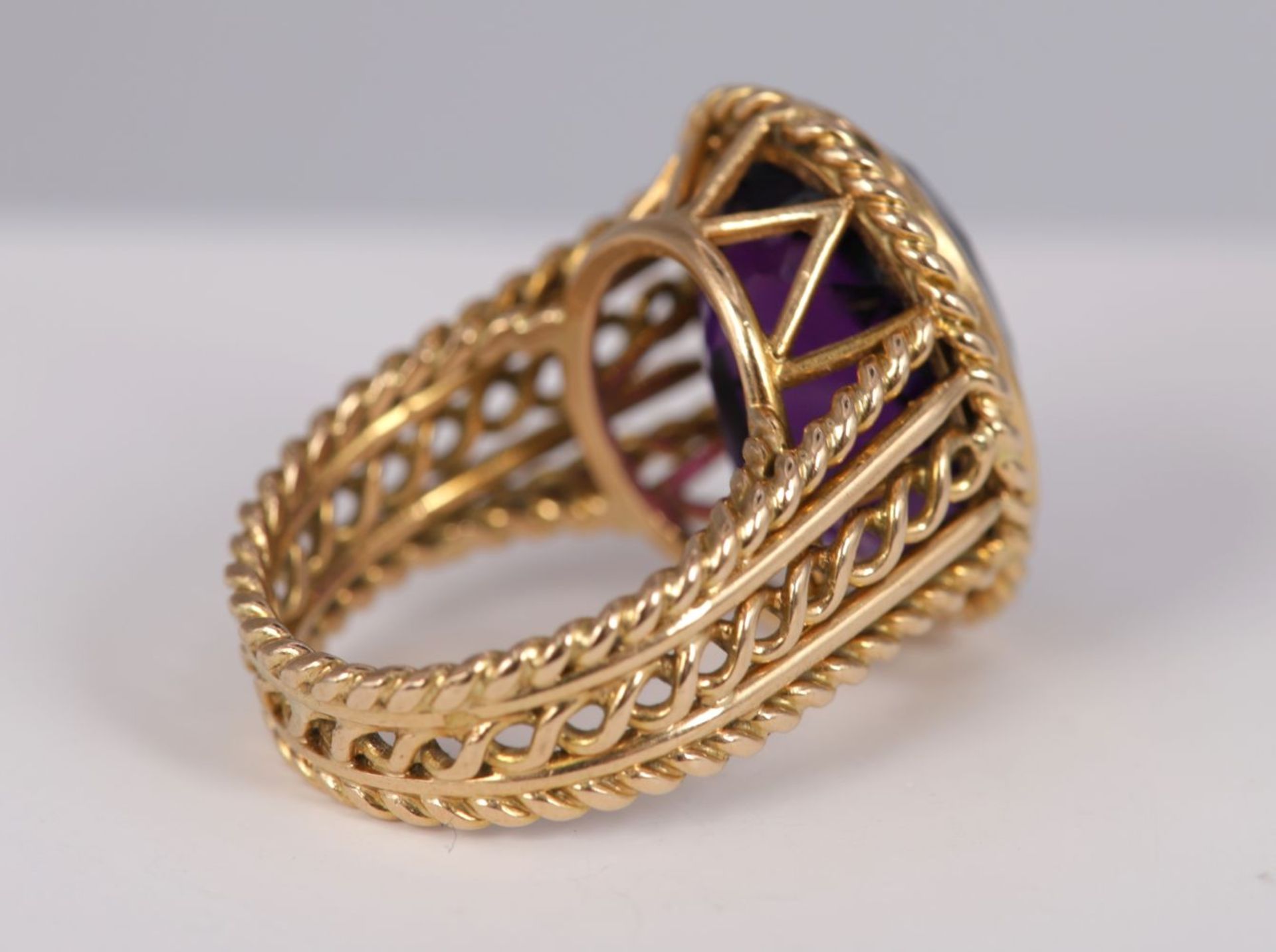 18K YELLOW GOLD & AMETHYST RING - Image 3 of 3