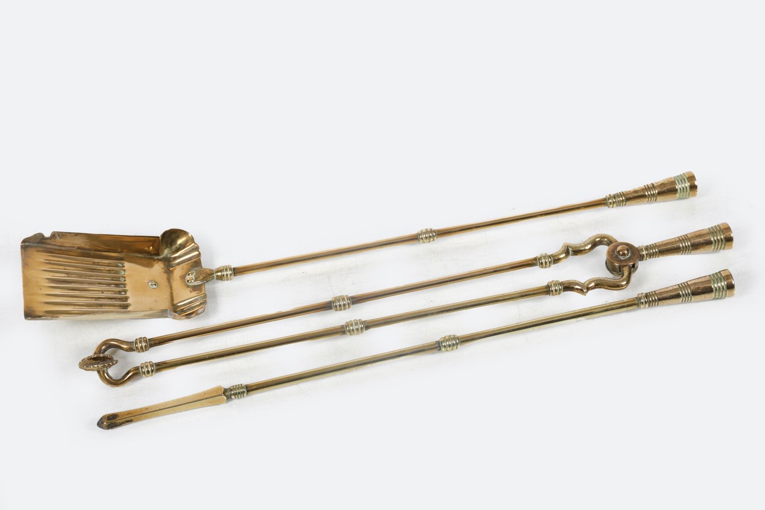 SET REGENCY BRASS FIRE IRONS