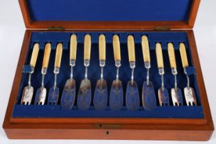 23-PIECE SET OF FISH KNIVES AND FORKS