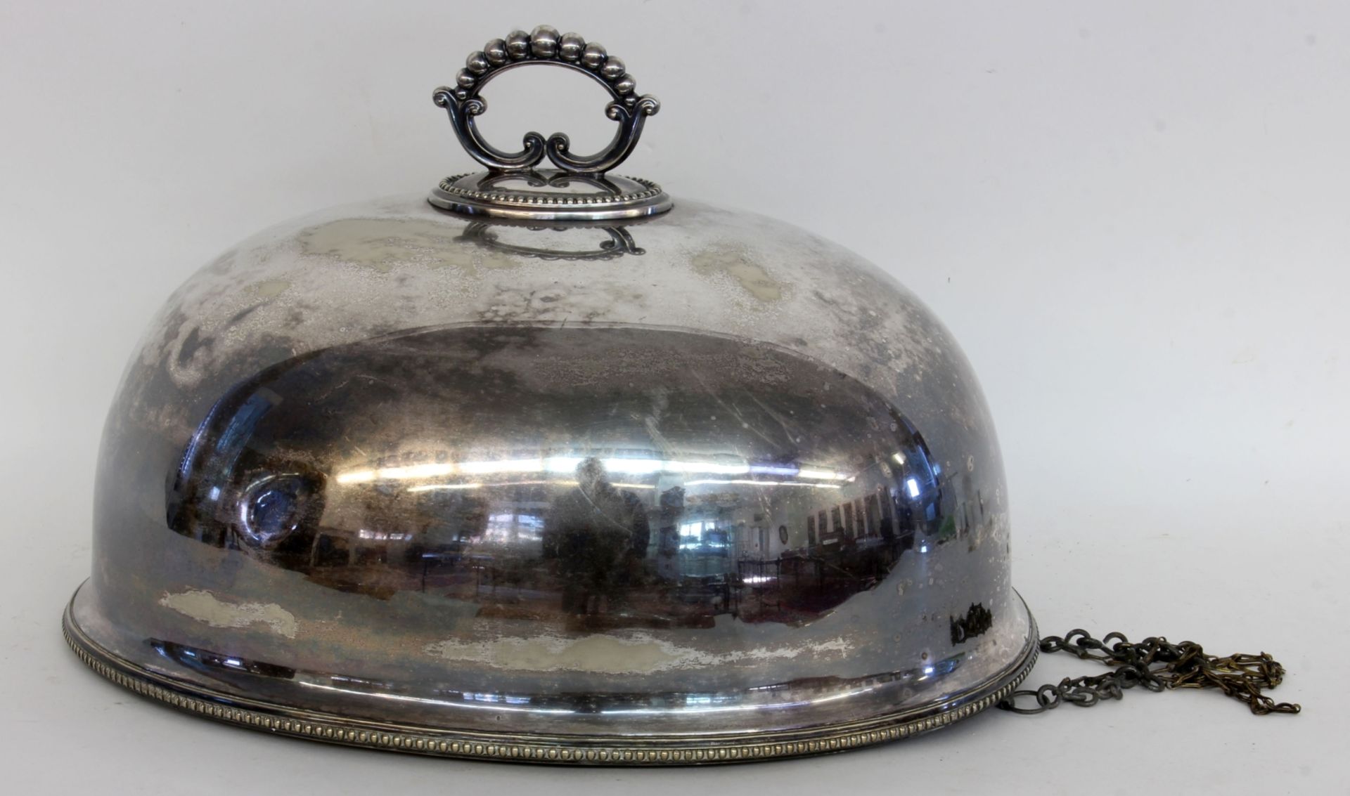 GROSSE SPEISENHAUBE. Walker & Hall,