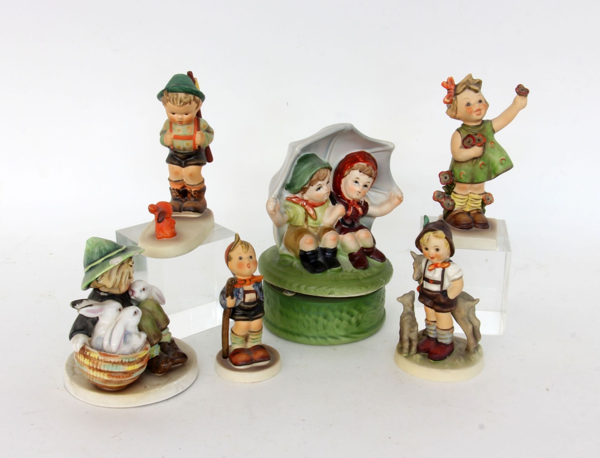 LOT VON 5 HUMMELFIGUREN UND