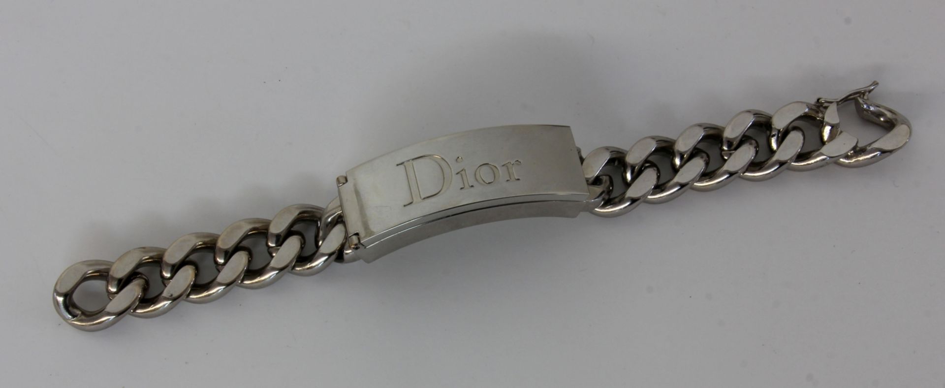 CHRISTIAN DIOR ARMBAND. Duo de Gloss