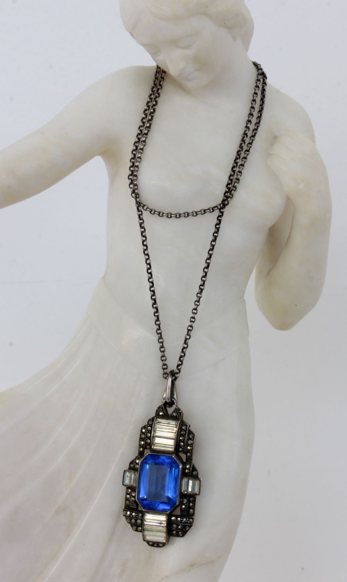 ART DECO ANHÄNGER MIT KETTE Silber mit