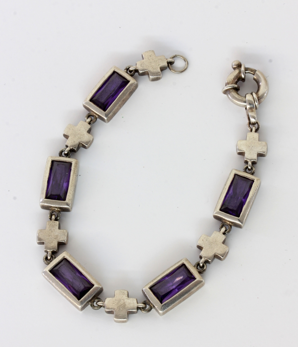 ARMBAND. Silber mit Amethysten. Ca.