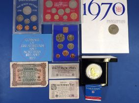 A miscellaneous group of coins and banknotes including coinage of GB and Norther Ireland 1977,