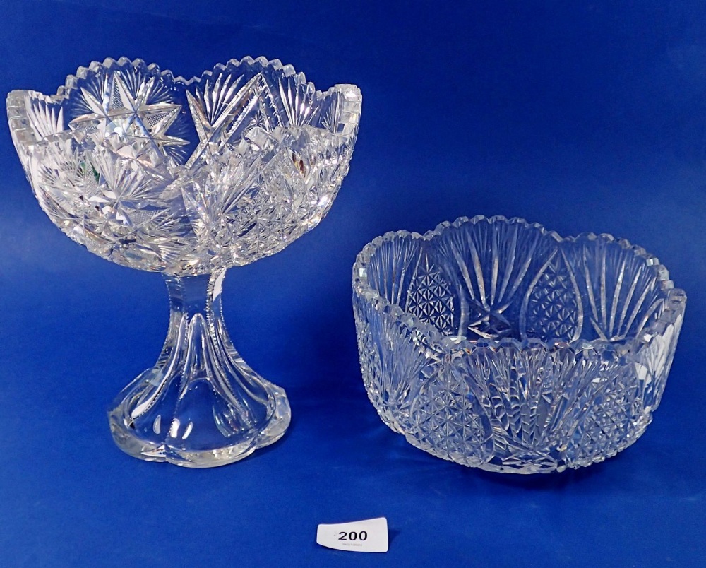 A heavy cut glass pedestal fruit bowl and a cut glass bowl, 20.5cm