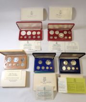 Five Franklin Mint proof coin sets including Cook Islands 1976 eight coin set, 5 dollars .500 fine