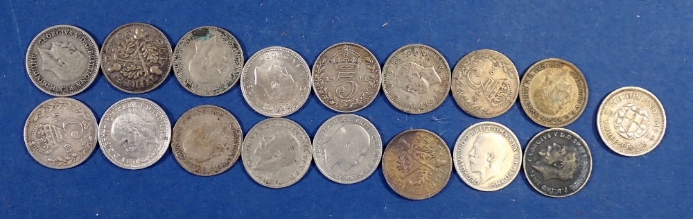 A group of pre-decimal and decimal coinage including seventeen pre 47 silver threepences, eight - Image 2 of 3