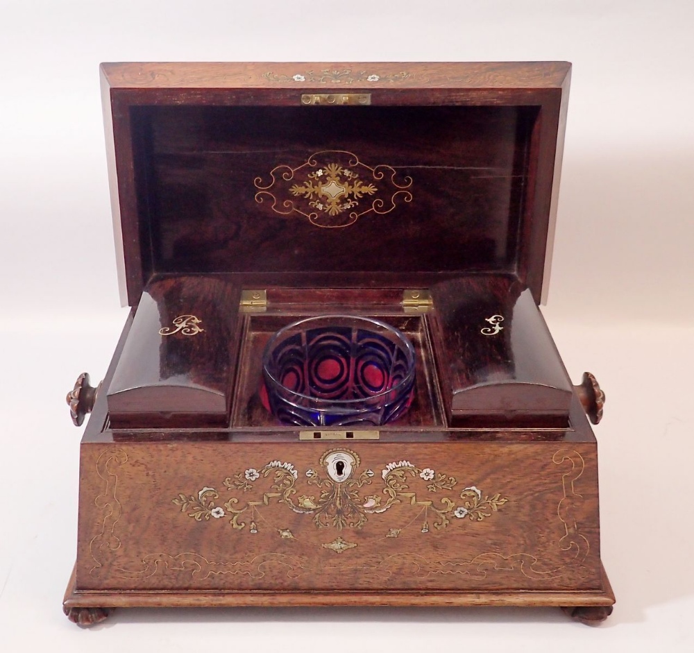A 19th century fine rosewood sarcophagus form tea caddy with brass and mother of pearl inlay, fitted - Image 3 of 5