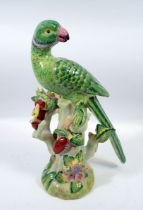 A pottery parrot, 27cm