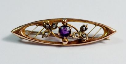 A Victorian 9 carat gold brooch set seed pearls and amethysts, 1.4g, 4cm